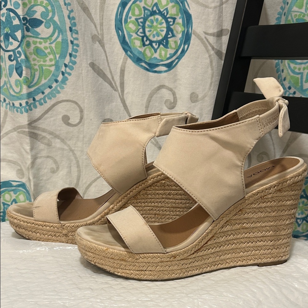 Moda Spana Beige Espadrille Wedges